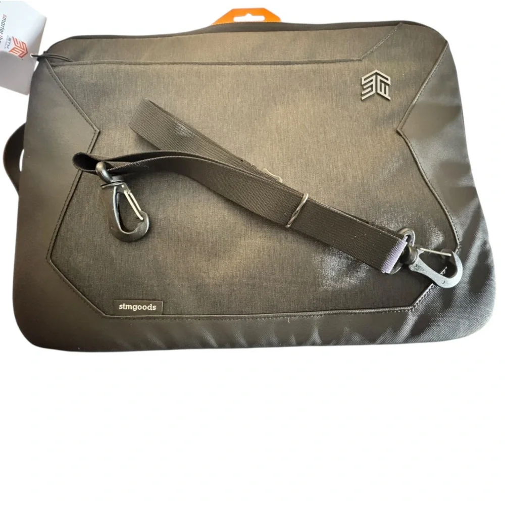 NWT STM Goods Myth laptop sleeve for 15-16 inch laptops